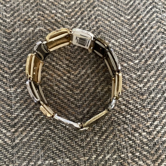 Family brackets - Picture 4 of 5